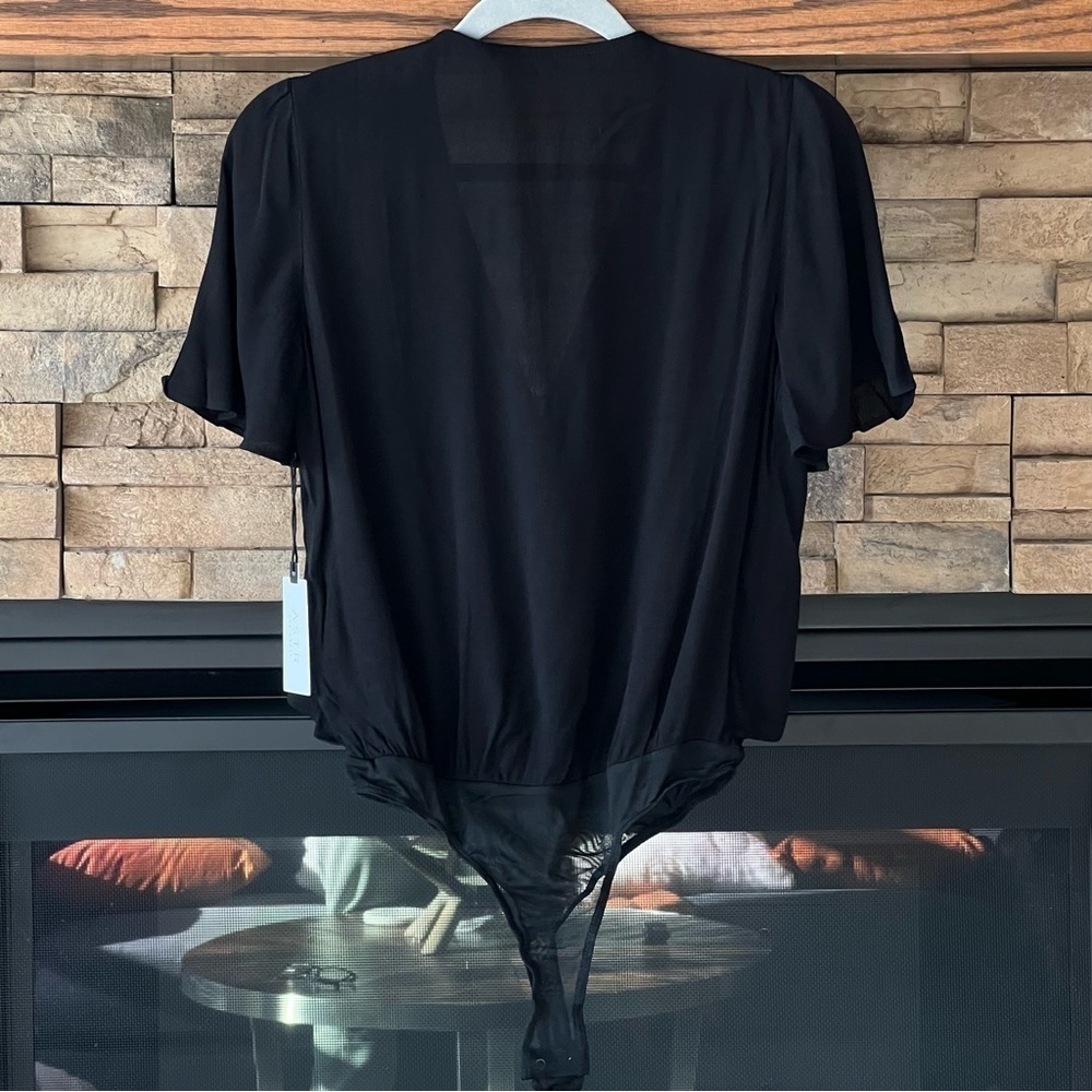 NWT ASTR The Label Black Short Sleeve Sheer Bodysuit Size Small - Picture 2 of 11